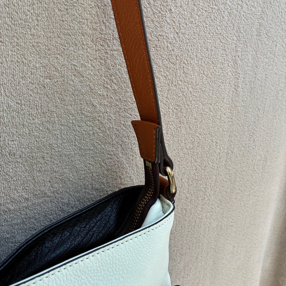 Danier Crossbody Bag Black, Tan & Cream Real Leather Timeless Vintage Neutral - Picture 6 of 16